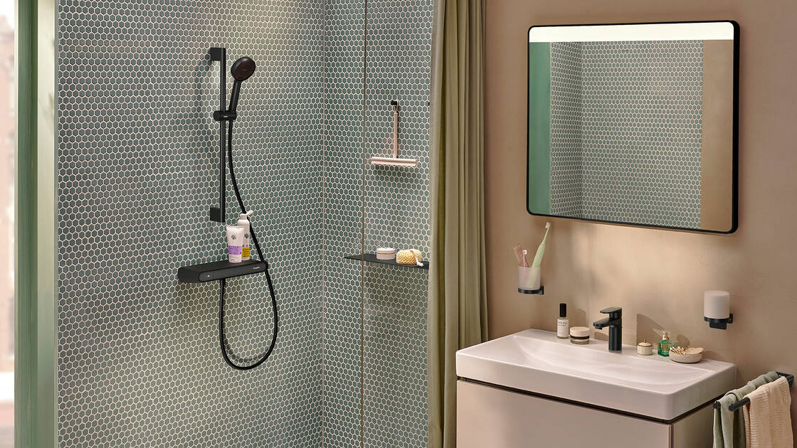 hansgrohe ShowerTablet Select 360 u mat crnoj izvedbi